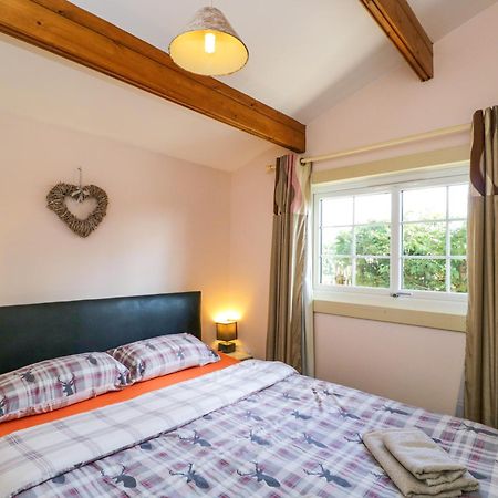 The Nook Villa Swindon Kültér fotó